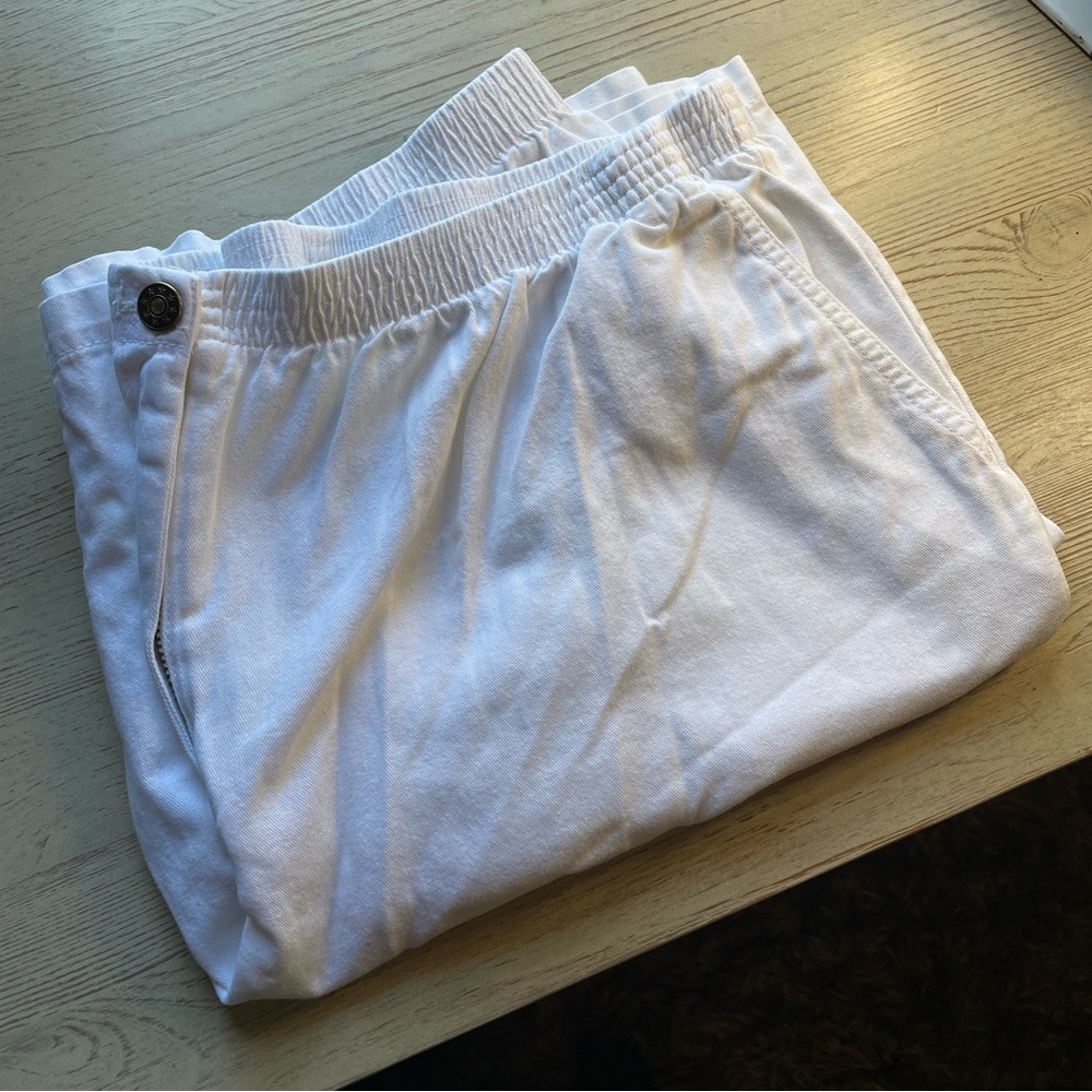Blair Size 20P White Soft Shorts w/ Elastic Waistband
